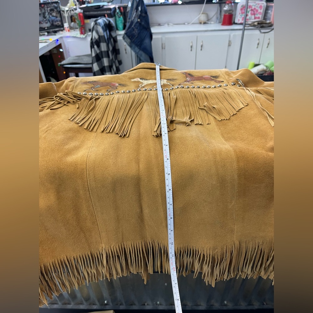 Women's Western Tan Suede Jacket with Horse Motif - Picture 11 of 11